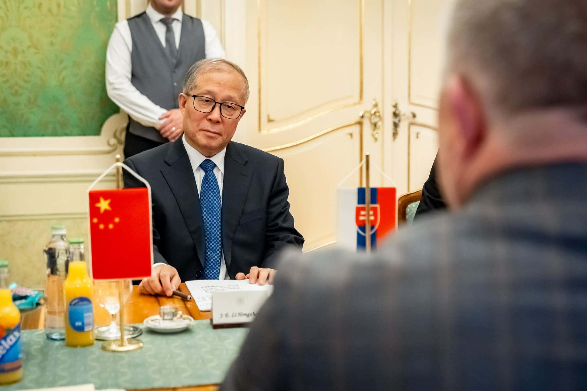 Premiér Fico rokoval s Li Chung-čungom o vzťahoch Slovenska a Číny