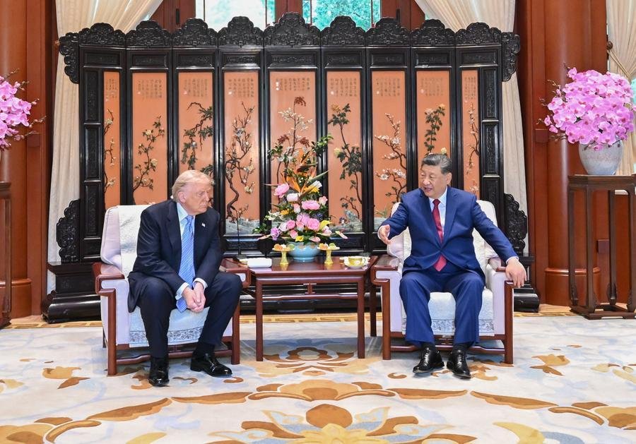 Čínsky prezident Si Ťin-pching a americký prezident Donald Trump absolvovali súkromné stretnutie v komplexe Čung-nan-chaj v Pekingu, hlavnom meste Číny, 15. mája 2026. (Xinhua/Li Xiang)