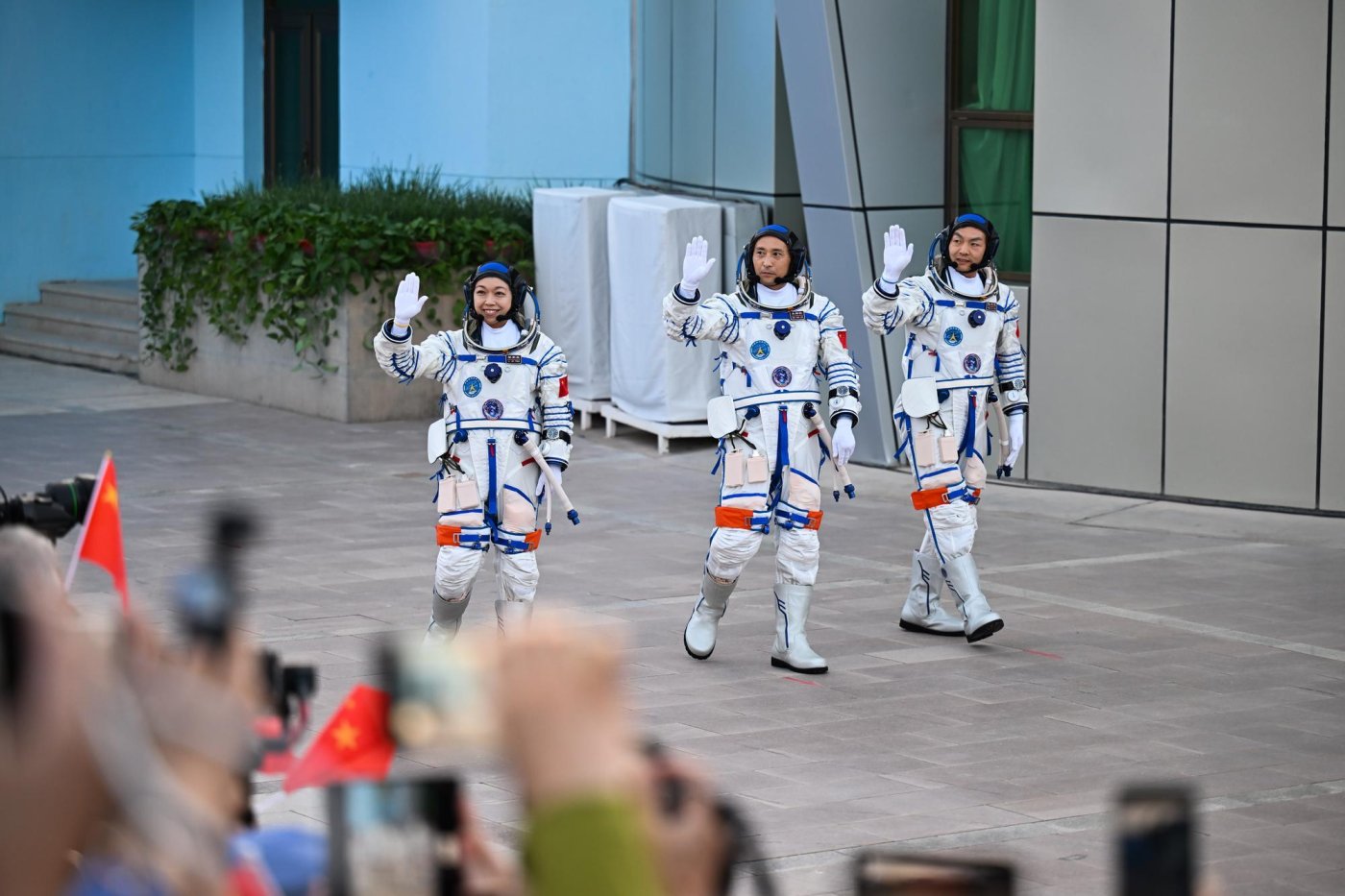 Konal sa vyprevádzací ceremoniál čínskych astronautov misie Shenzhou-23.