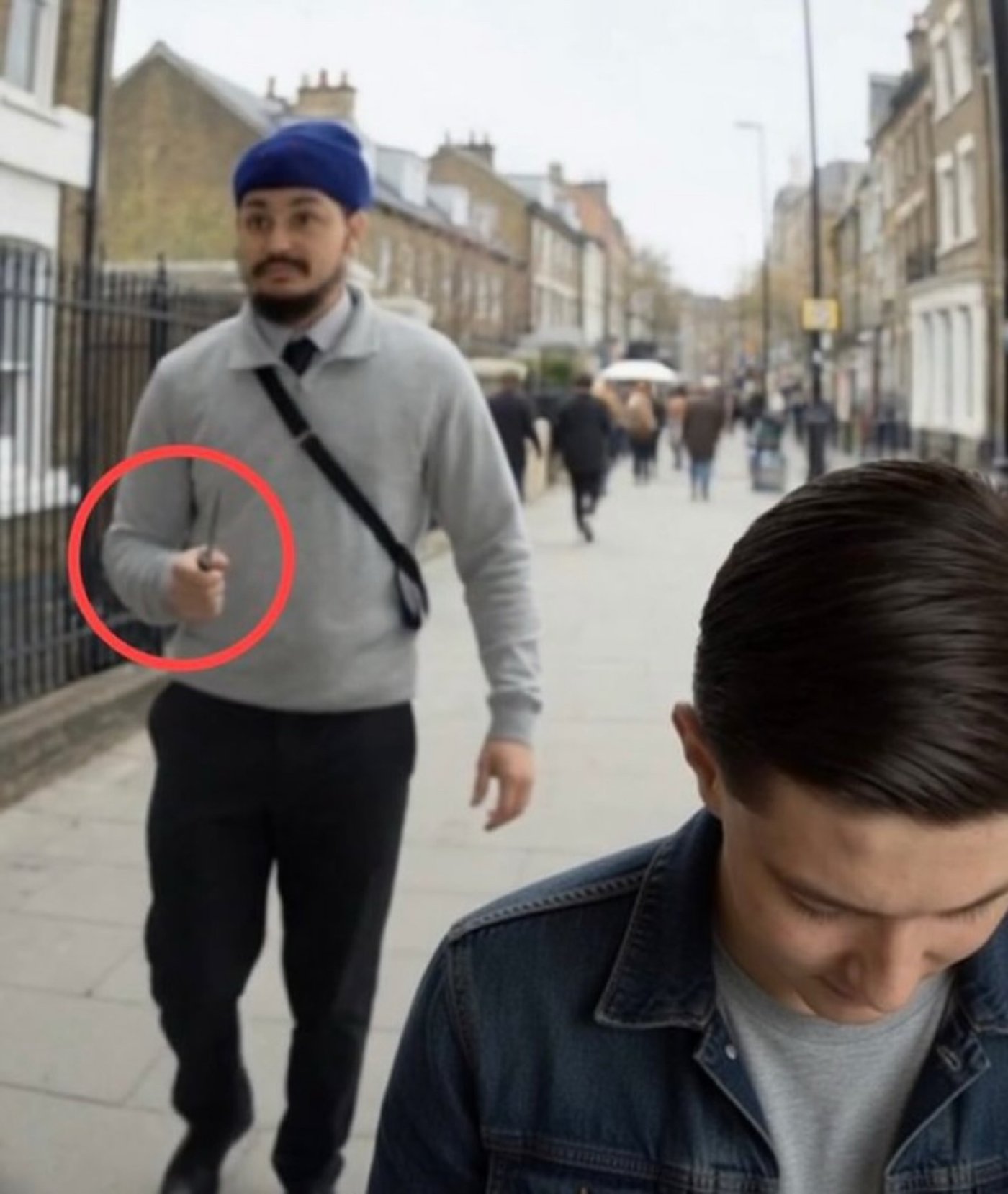 VIDEO Šokujúci zásah v Británii: Polícia spútala umierajúceho mladíka, nie vraha