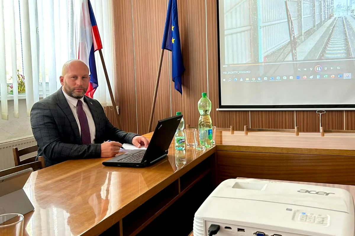 Košický poslanec si tak skoro tenisové turnaje naživo nevychutná, na vine je jeho správanie