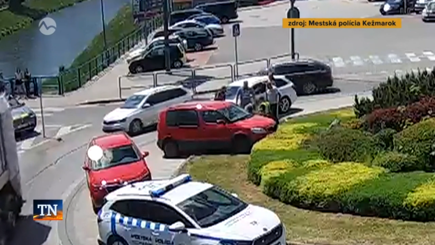 Dramatické chvíle v Kežmarku: Muž skolaboval za volantom, pomohla až pohotová mladá žena