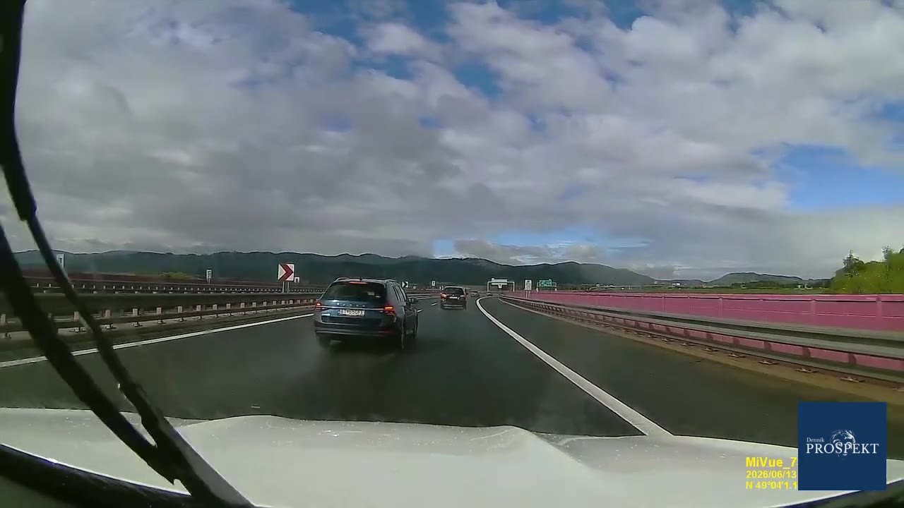 DESIVÉ VIDEO: Na D1 pri Svite šiel vodič v protismere, od zrážky ho delili centimetre