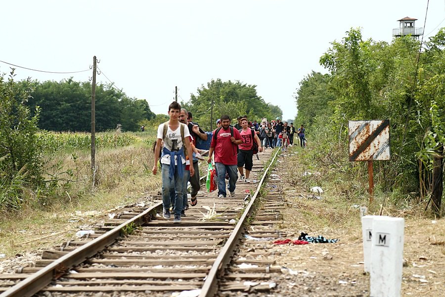 Švajčiari odmietli návrh na zastropovanie počtu obyvateľov, schválili však zmeny v civilnej službe