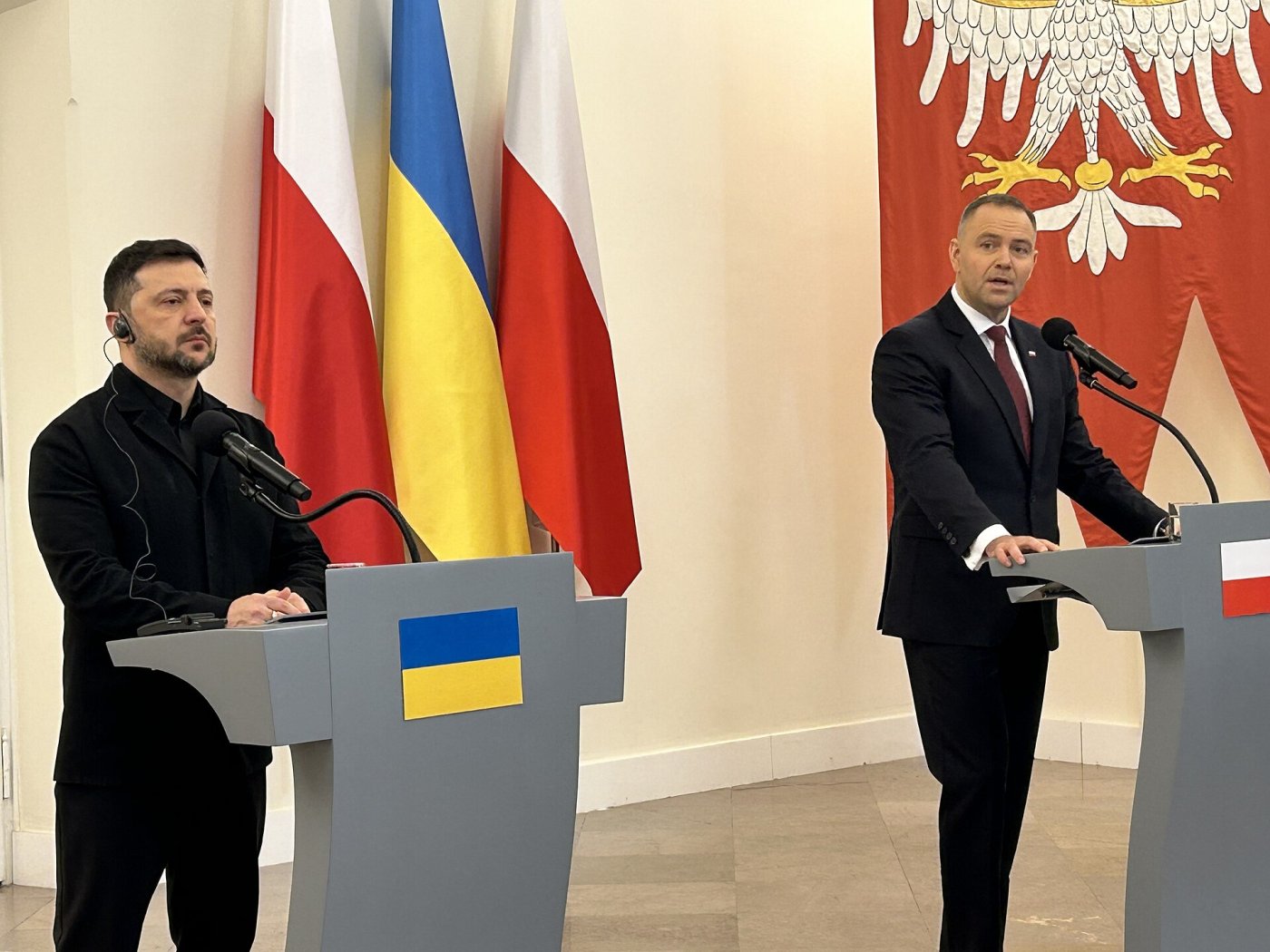 Škandál okolo Zelenského. Poľský prezident mu odobral vyznamenanie kvôli Banderovcom!