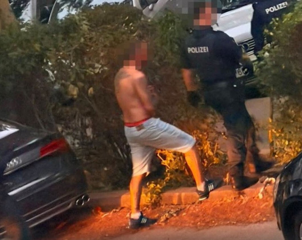 Slovák vo Viedni mal vyčíňať so sekerou v ruke: Zasahovala špeciálna policajná jednotka