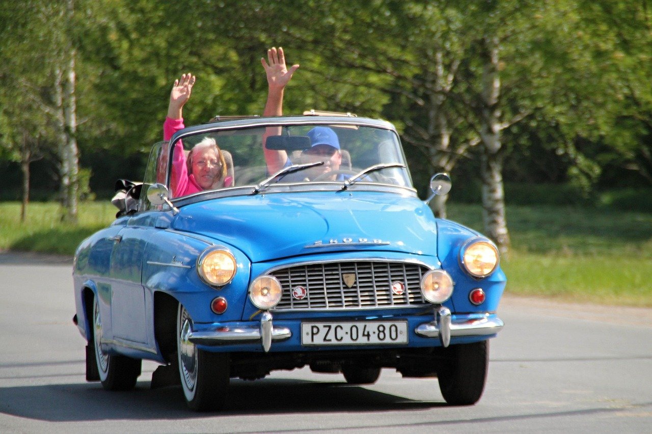 Zlodeji - fanjšmekri. Veterána z roku 1959 ukradli z lodného kontajnera
