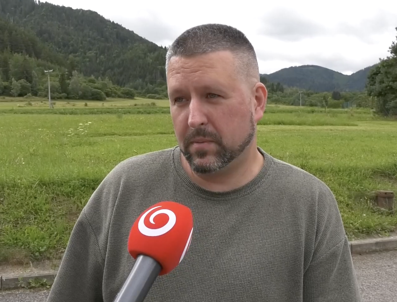 Poľovník opísal desivý útok medvedice: Výstrel ju nezastavil, skončil s vybitou pištoľou