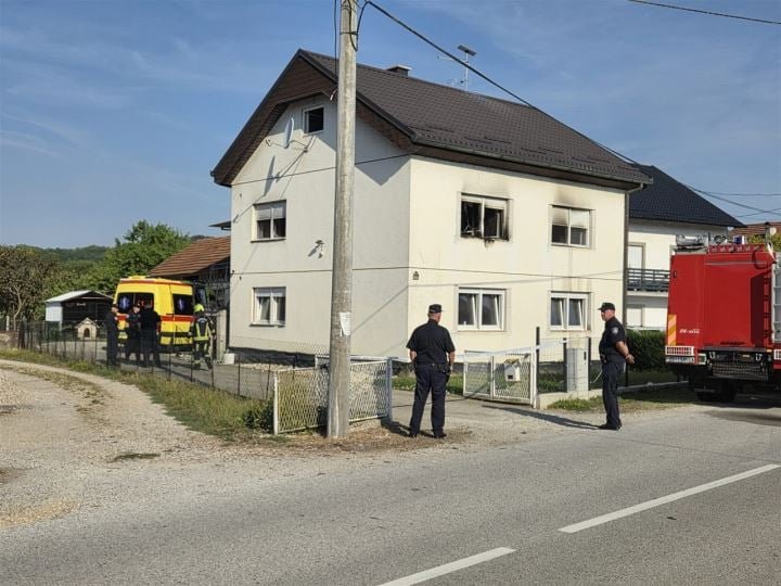 Tragédia v Chorvátsku: Po požiari domu zomrel otec aj dve deti, matka ich našla po návrate z práce