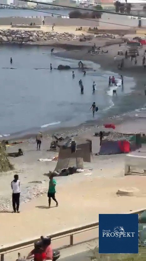 VIDEO Pláže v Ceute sa nenávratne zmenili. Obsadili ich migranti s chatrčami a stanmi