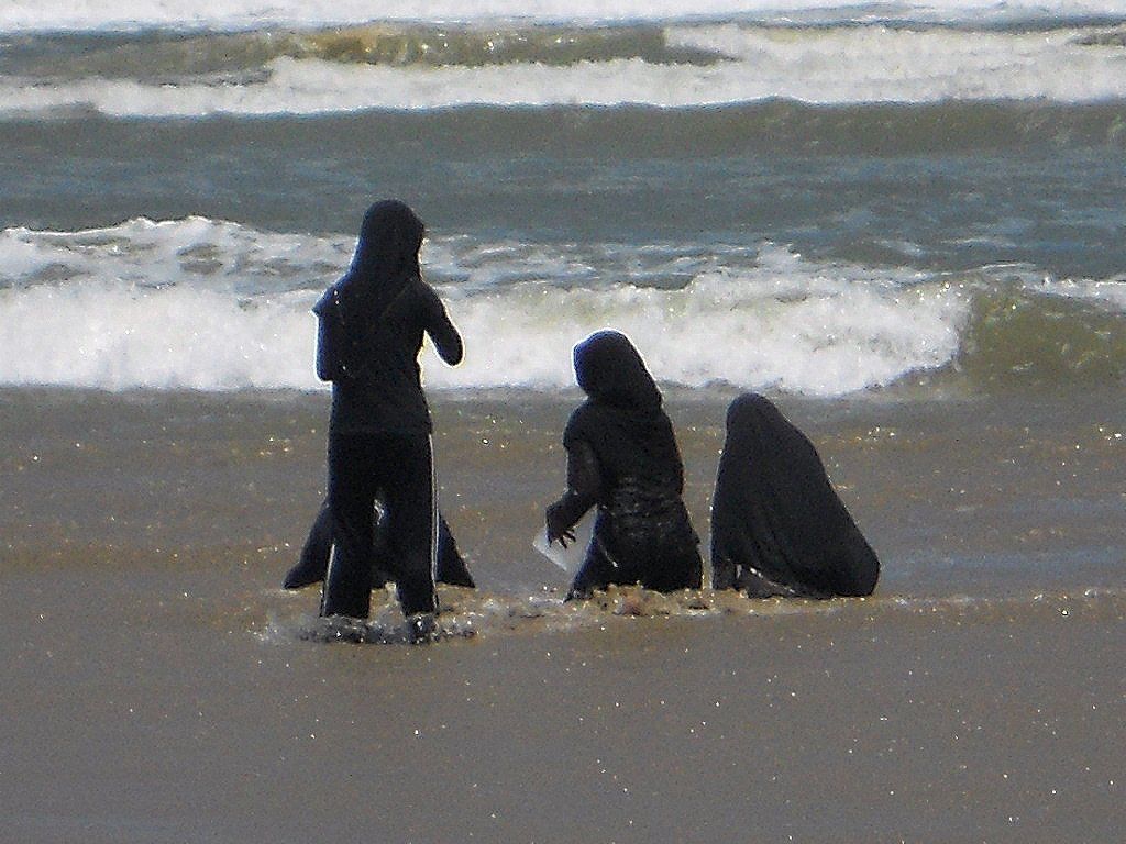 Súd rozhodol - burkiny sa budú nosiť i naďalej.