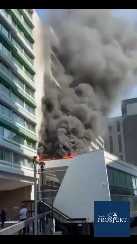 Požiar v hoteli Holiday Inn in Wembley zachytili kamery. V hoteli boli ubytovaní migranti