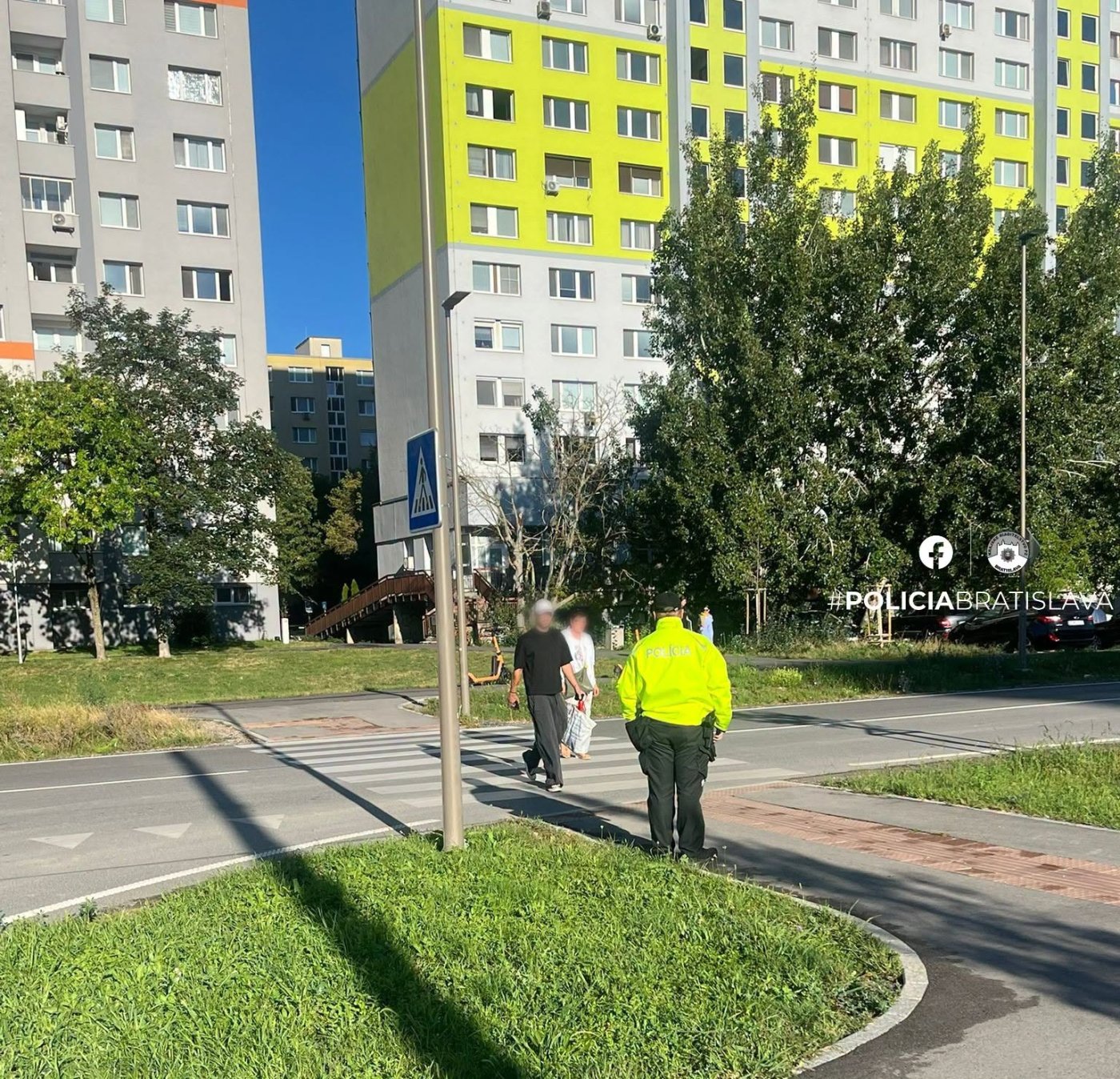 Tragédia v Bratislave: Muž po páde z okna utrpel zranenia, ktorým na mieste podľahol