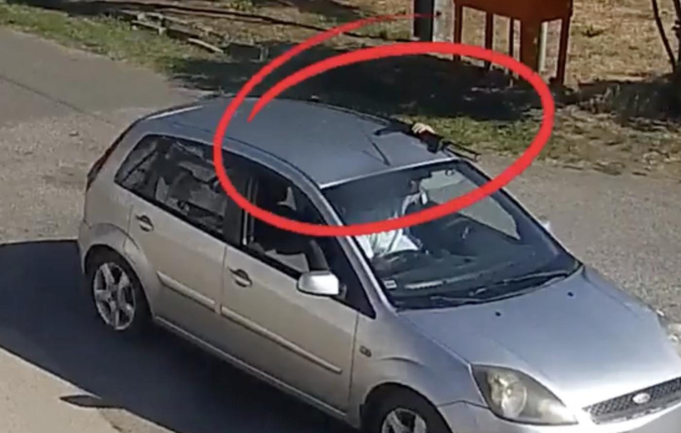 Vyhrážal sa ľuďom smrťou a mal pri sebe zbraň: Muž z okresu Trebišov skončil vo väzbe